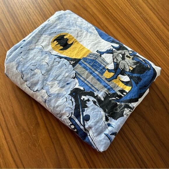 Pottery Barn Kids Batman Twin Flat Sheet - Picture 1 of 11